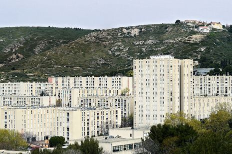 Marseille Une Prof Des Quartiers Nord Sort Du Silence Action Francaise