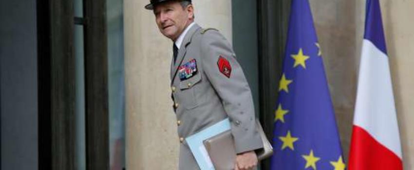Macron critiqué après la démission du chef d’état-major des armées, Pierre de Villiers