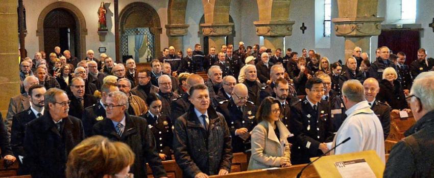 Moselle : la présence de gendarmes à l’église scandalise