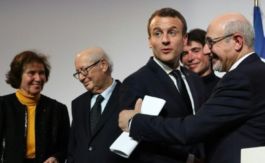 Pamphlets antisémites de Céline : Macron plutôt contre une réédition, mais refuse la censure