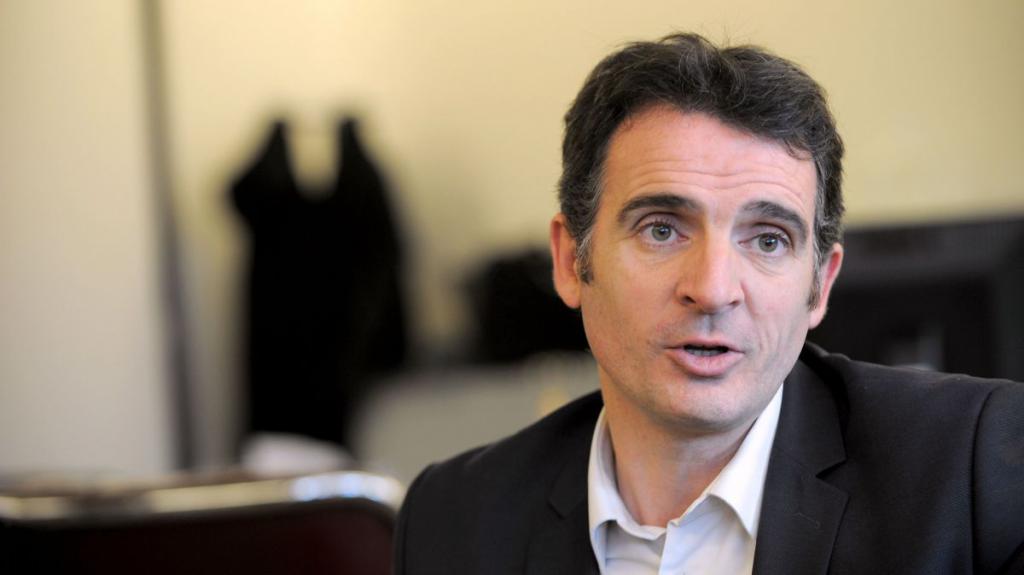 Le maire de Grenoble aide les immigrés illégaux