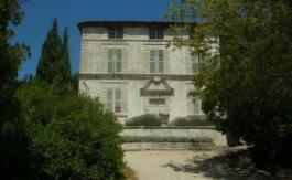 En vidéo, puisque la Mairie communiste l’interdit « en vrai » : lafautearousseau vous invite à visiter le Jardin de la Maison de Maurras à Martigues