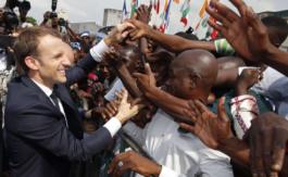 Macron : la faute d’Abidjan S’au­to­fla­gel­ler, ce n’est pas aider l’Afrique