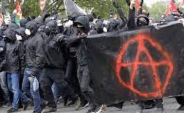 Nantes : des manifestants catholiques attaqués par des blacks-blocks samedi 24 juillet