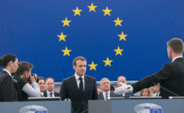 Macron devant le Parlement européen : contradictoire, provocateur et électoraliste