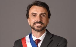 Le maire de Lyon confronté à la réalité, forcé de faire une pirouette
